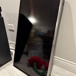 Samsung 32inch And Wall Mount 