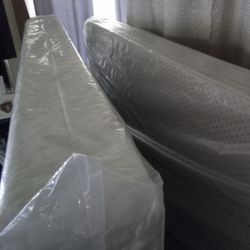 NEW FULL SIZE MATT. & BOX SPRING & METAL FRAME