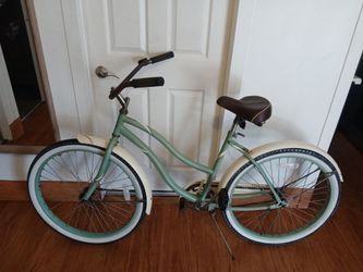 Huffy beach cruiser bike