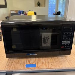 Magic Chef Counter Top Microwave Oven 