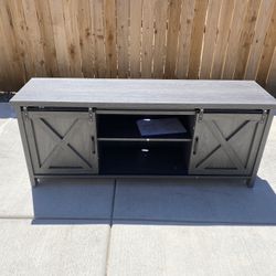 Brand New Tv Stand / Entertainment Center 