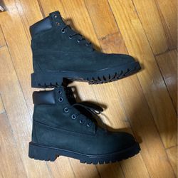 Used Kids Timberland Boots Size 4