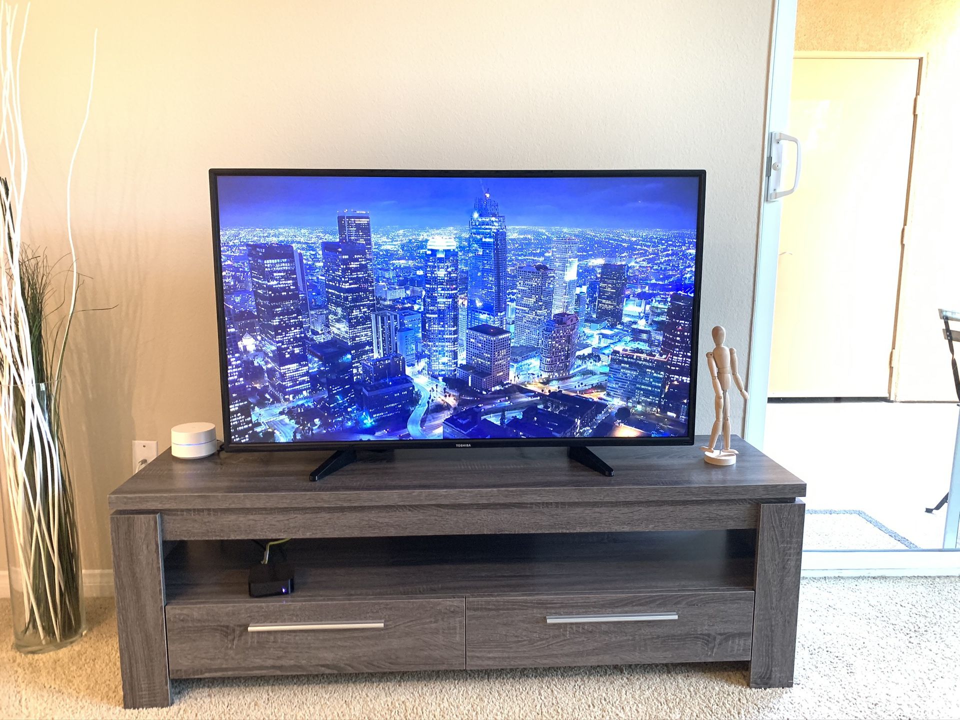 Toshiba - 50" TV (49.5 Diagonal) - LED - 1080p - HDTV