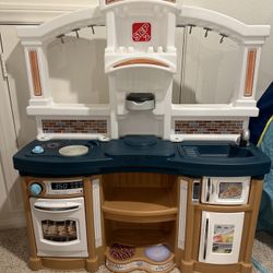 Toy Kitchen 