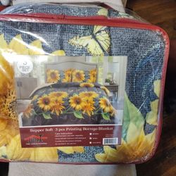 Warm Blanket Three Piece King Size