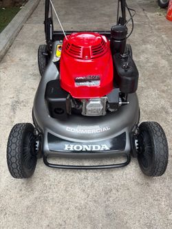 Honda HRC 216 commercial mower