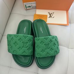 LV Slides   Pool Pillow Comfort , Size 10(40)