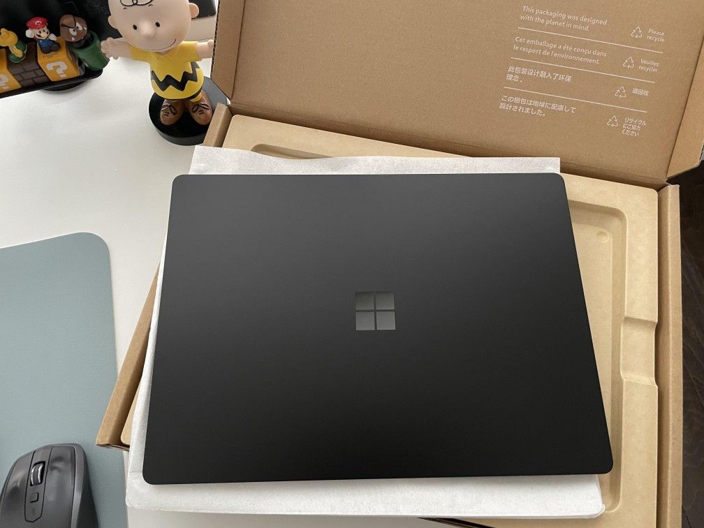 Microsoft Surface Laptop 4 - 13.5" (Matte Black)
