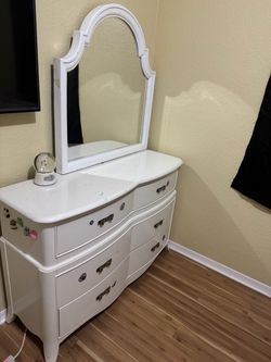 Wood dresser