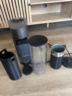 Nespresso coffee machine + frother