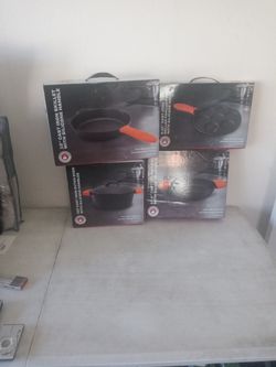 CHEF'S COUNTER 4PC CAST IRON COOKWARE WITH SILICONE  HANDLES