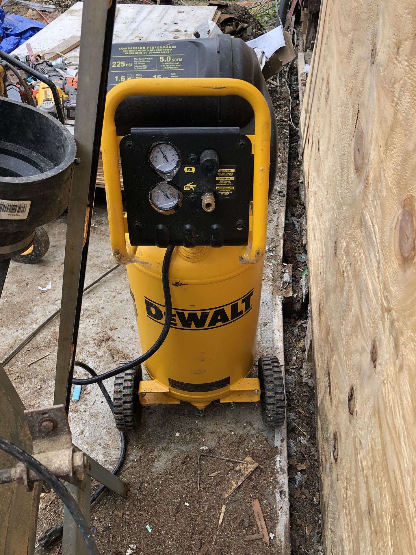 D Walt air compressor 15 Gal Un-used And Used