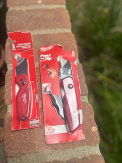 2 - Milwaukee Fastback Folding Utility Knives - NEW - Model 48-22-1503