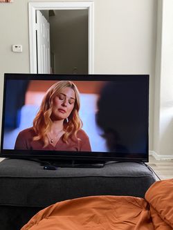 43” Vizio tv with Roku connection