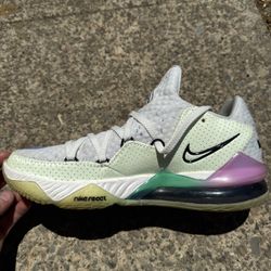 Nike 2020 LeBron 17 Low ‘Glow In The Dark’