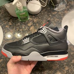 Jordan 4 Bees Reimagined 