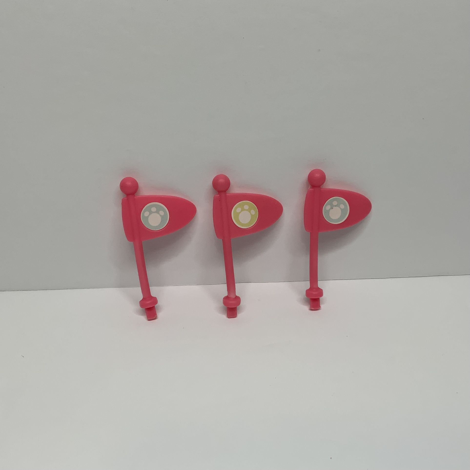 Littlest Pet Shop LPS Whirl Around Playground Replacement Parts 3 Pink Flags