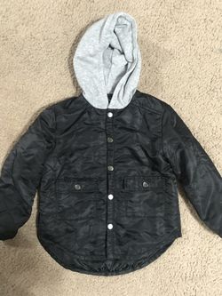 Boys size XS 4/5 jacket