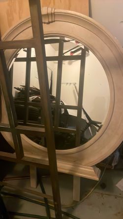 mirror/bedframe/air mover