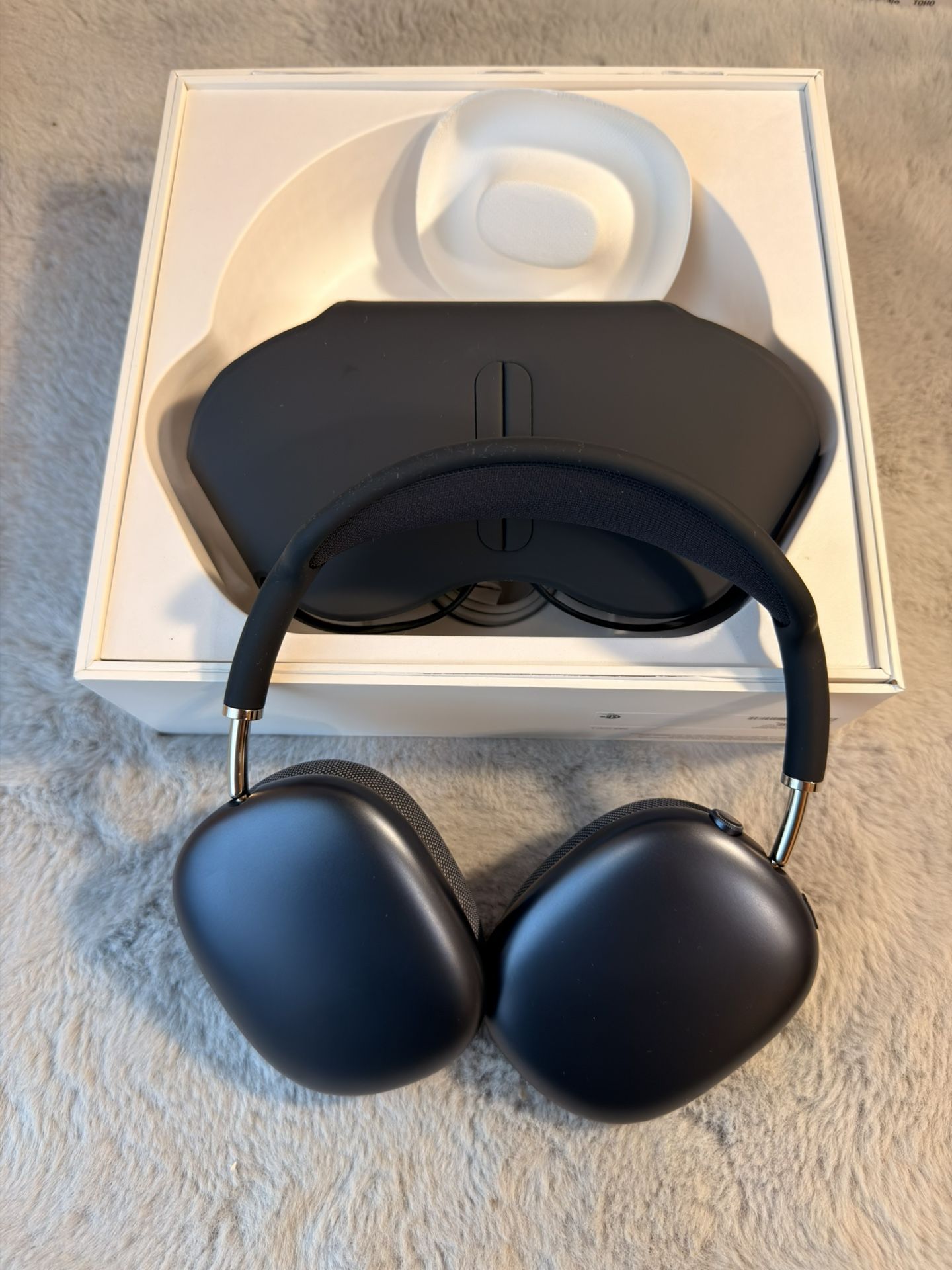 Used AirPod max Black