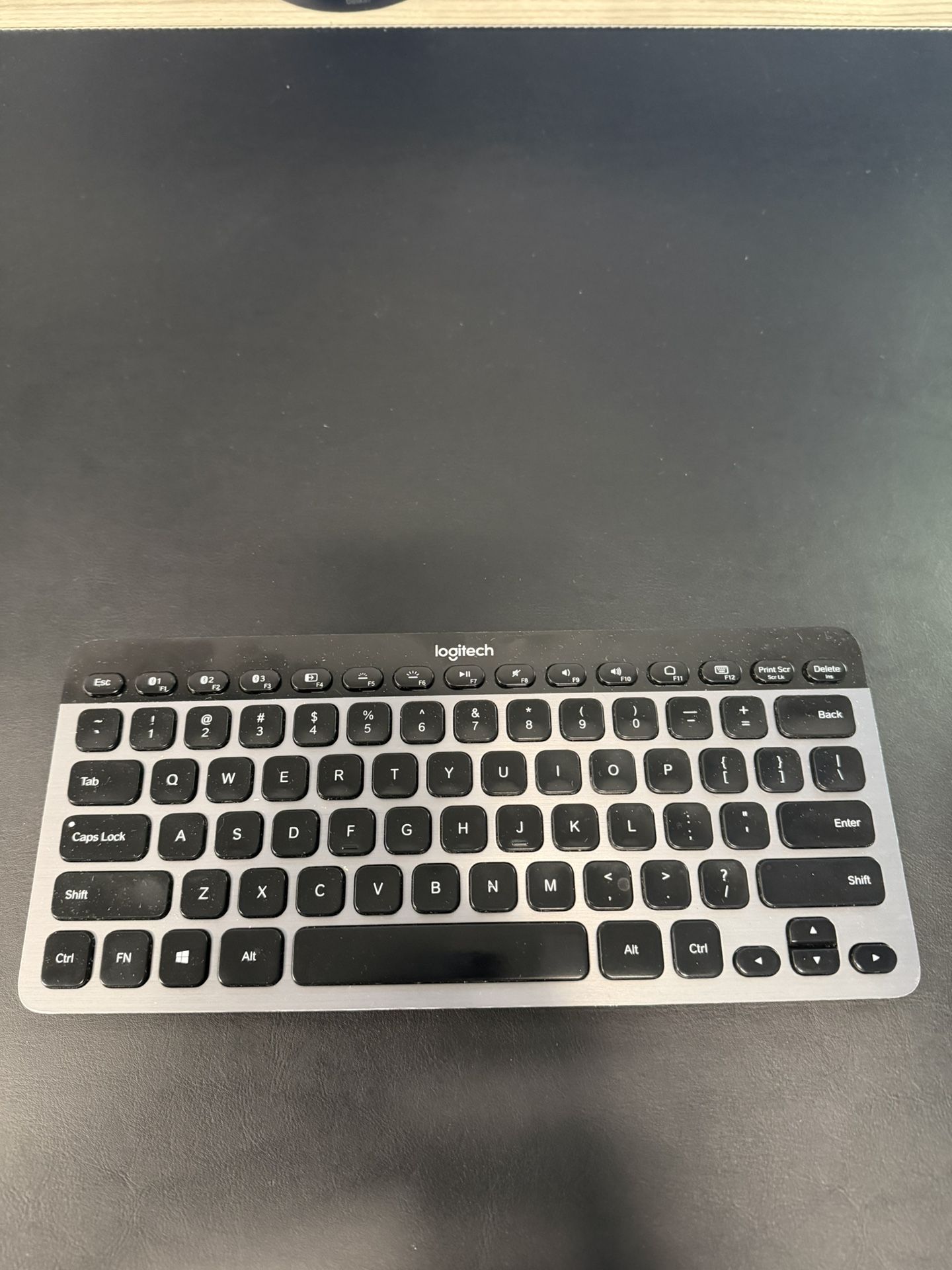 Logitech Illuminated Keyboard K810 Bluetooth