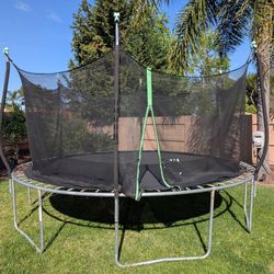 14 ft Trampoline and Enclosure combo - $40 