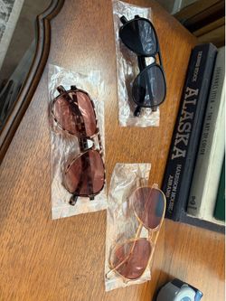 3 pairs of sunglasses