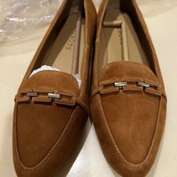 Brand New Elegant Ladies Shoes From Talbots  Flats Size 6