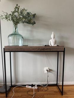 CONSOLE TABLE AND WALL ART