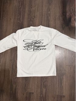 Y2K White Long-Sleeve Graphic Calligraphy Script