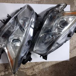 7th Gen Nissan Maxima Headlights With Bulbs