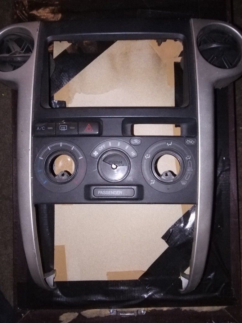 scion xb a/ c control unit 00 - 05