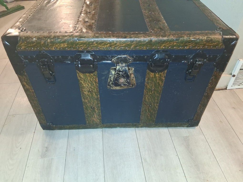 1900's Steamer Trunk