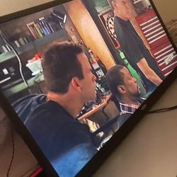 29” HDMI TV In Good Condition