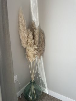 balloon vase with pampas grass