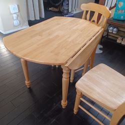 Folding Table 2 Chairs 