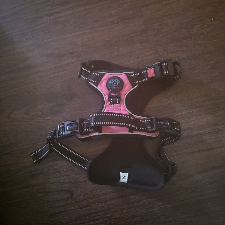 NEW NO PULL DOG HARNESS SZ MED PINK MUST GO ASAP 