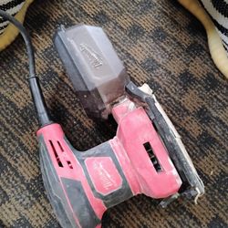 Milwaukee ¼ Sheet Sander