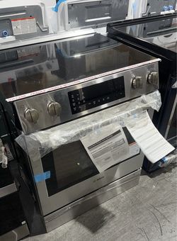 Bosch 800 Series 30” slide in stove