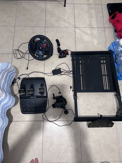 Logitech G29 Racing Wheel with Pedals, Shifter, handbreak and Stand