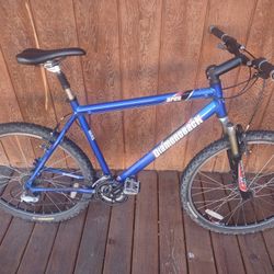 Diamondback APEX Mountain Bike