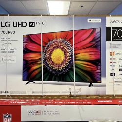 LG 70” UR8000 4K SMART TV 