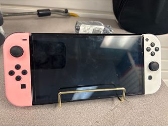 White/Pink Nintendo Switch OLED
