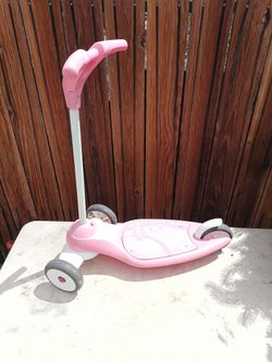 Pink Kids 3-Wheel Kick Scooter, Radio Flyer