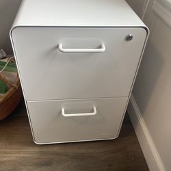 White Lacquer Filing Cabinet