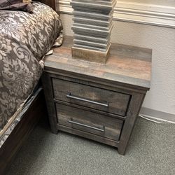 Night Stand Clearance 