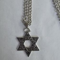 MENS NEW STAR OF DAVID QUALITY TITANIUM SILVER  ENGRAVED 24"CHAIN XTRA LONG