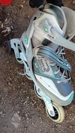 Roller blades