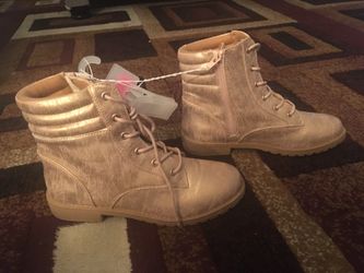 New! Children Place Girl Boots Sz 4