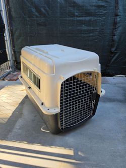 Petmate dog kennel